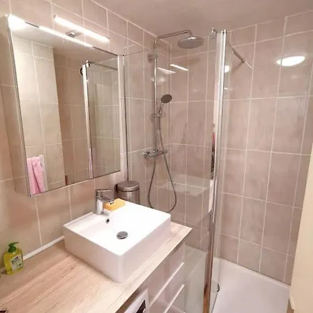 Petit Paradis Avec Jardin Et Clim T2 Appartement